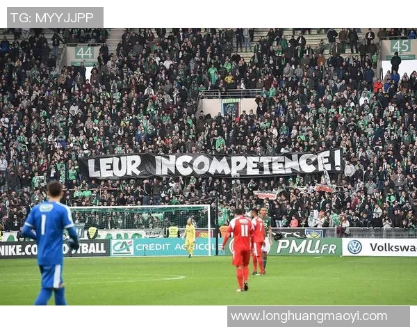 世界十大足球巨星经典进球回顾 向传奇致敬